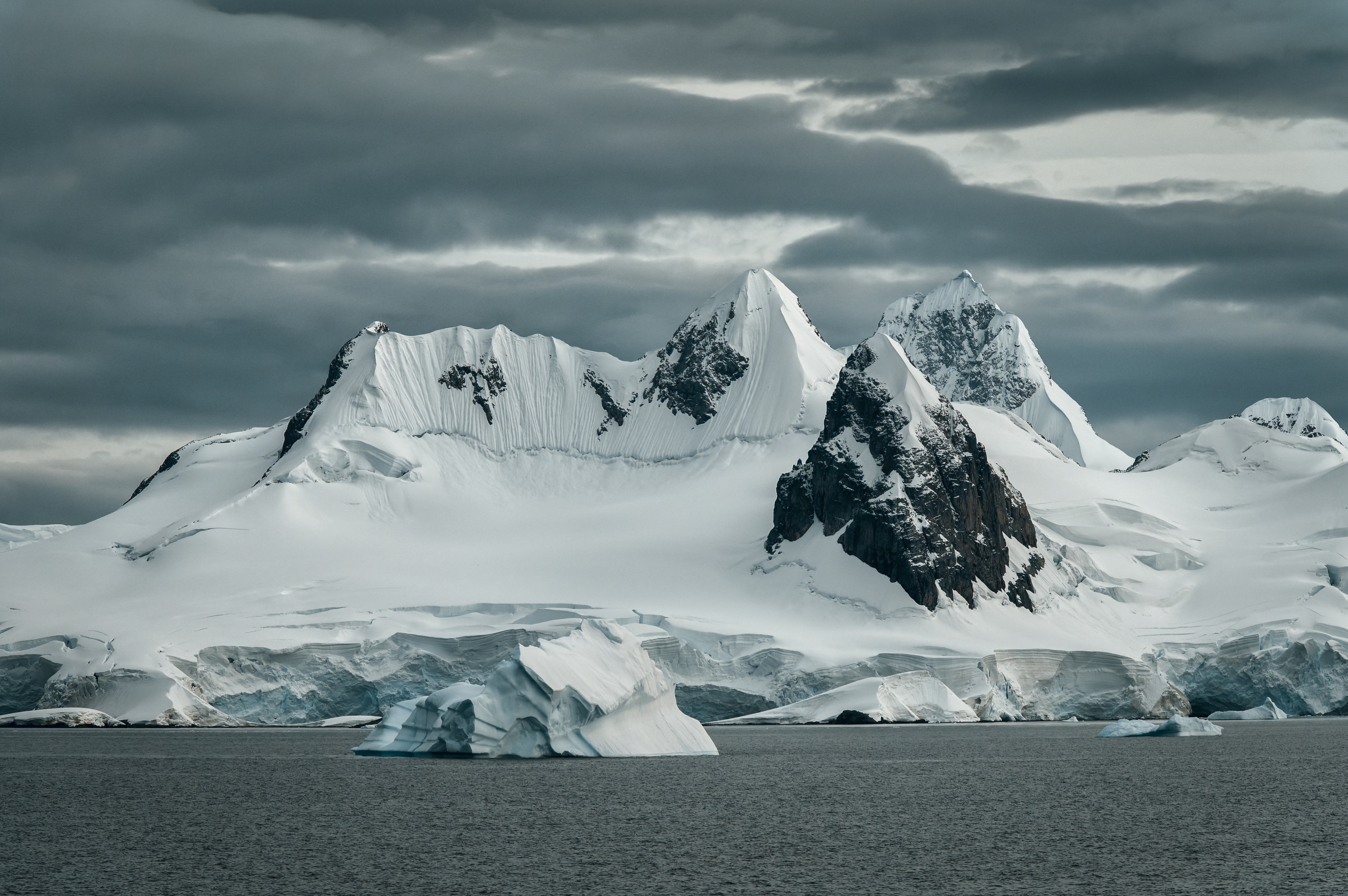 Выбираем лучшее время для путешествия в Антарктиду