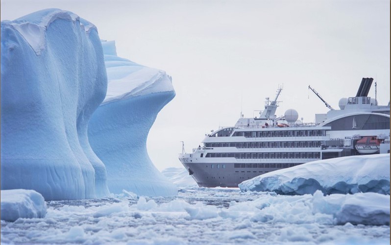 Экспедиционный круиз к Антарктическому полуострову на мега-яхте L'Austral