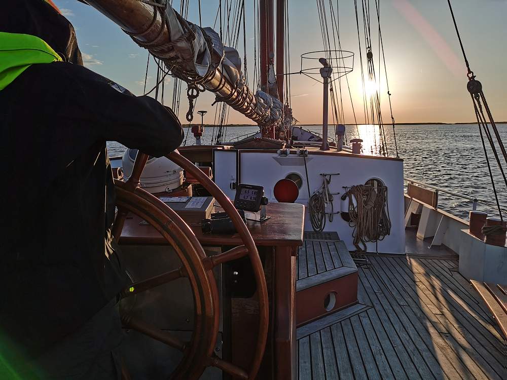 Парусная экспедиция к Антарктическому полуострову на судне Eldorado (с однократным перелетом через пролив Дрейка) (Пунта-Аренас – Ушуайя)