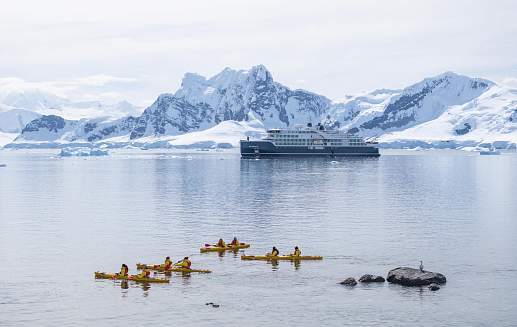 Круиз Экспедиционный круиз к Антарктическому полуострову «За Полярным кругом» на мега-яхте SH Minerva