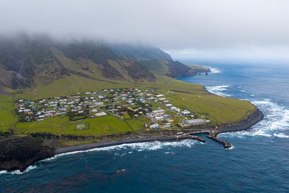 Экспедиционный круиз «Острова Южной Атлантики, Южная Георгия, Антарктический полуостров» на мега-яхте SH Diana (Кейптаун – Ушуайя)