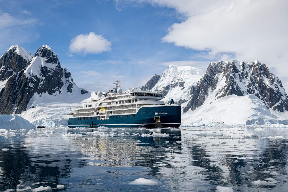 Экспедиционный круиз к Антарктическому полуострову «За Полярным кругом» на мега-яхте SH Minerva