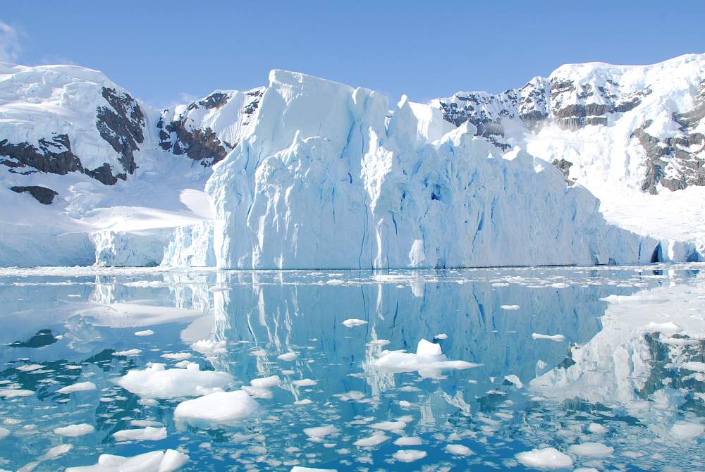 Экспедиционный круиз к Антарктическому полуострову на мега-яхте SH Minerva