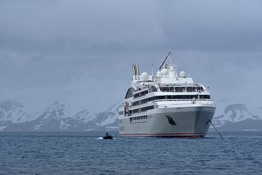 Круиз Экспедиционный круиз к Антарктическому полуострову на мега-яхте класса «люкс»  Le Boreal