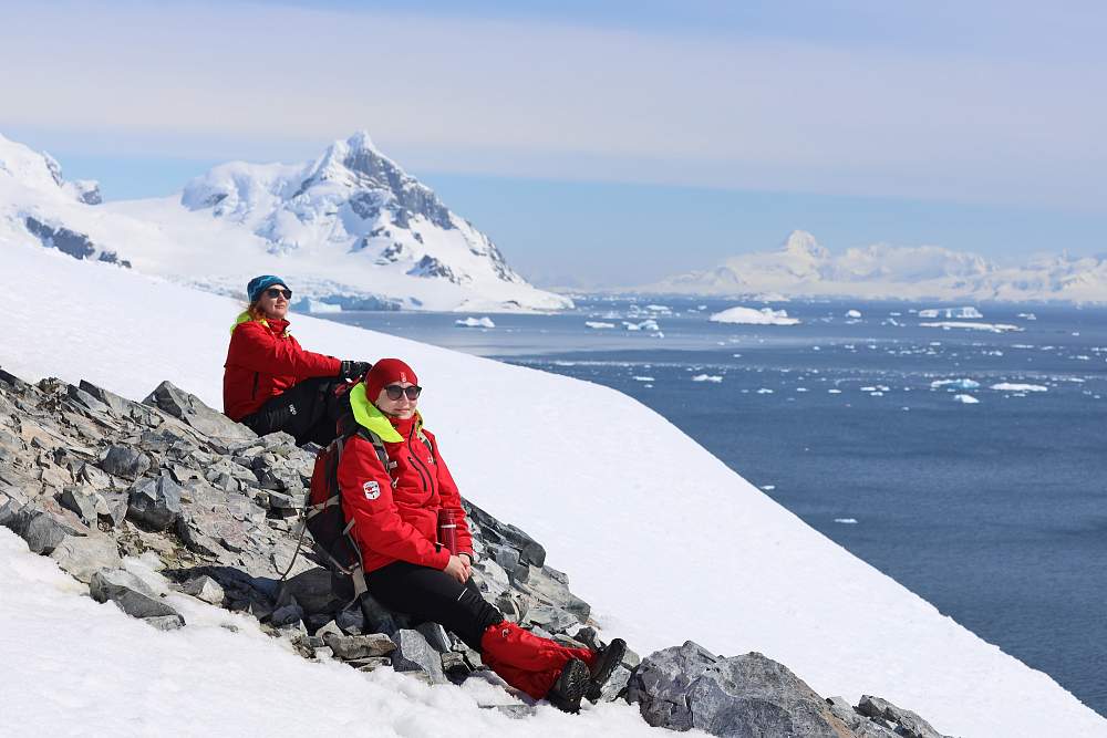 Парусная экспедиция к Антарктическому полуострову на судне Amazone + SKITOUR (с перелетом через пролив Дрейка)